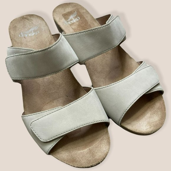 Dansko Slip On Wedge Sandals Size 39 - Picture 1 of 5